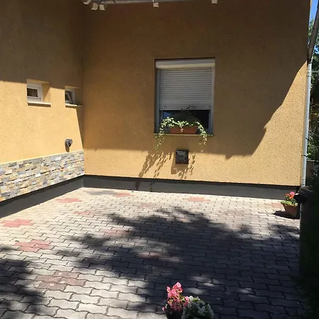 Prázdninový dům In - Balaton 18816 Gyenesdiás